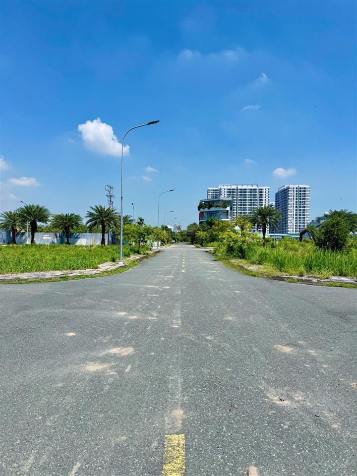 Cơ hội chốt lãi x2 vốn lô đất siêu đẹp ở centana kề cận vđ3  song hành. bán nhanh 5,3tỷ