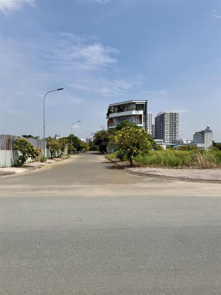 Bán lô đất 81,7m2 giá hạt dẻ ở centana trường lưu, phường long trường, quận 9 cũ.