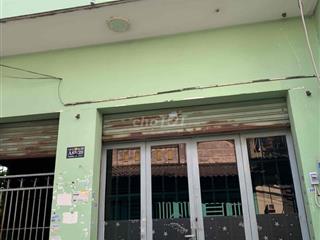 cho thuê phòng lầu 1 diện tích 25 m2 có vệ sinh riêng và gác gỗ