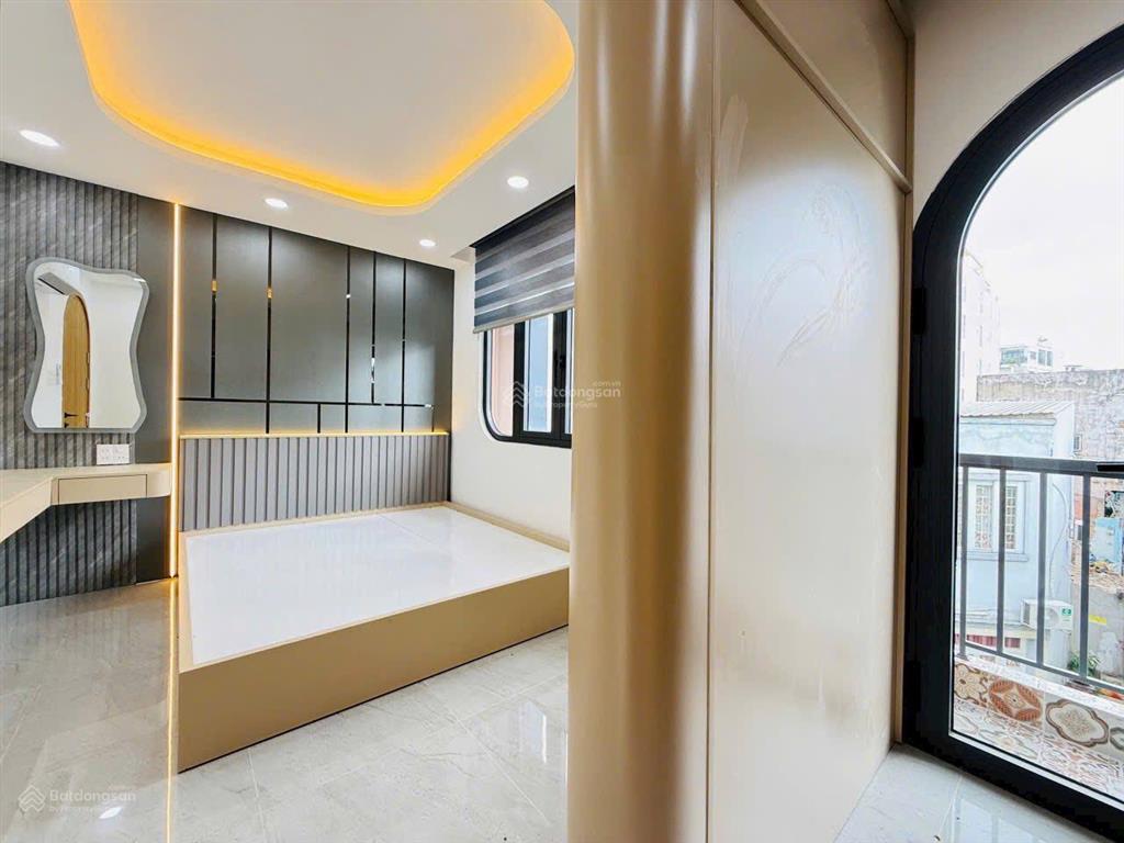 Nhà mới 5.5m x 15m đúc 1 lầu  mua để ở hoặc cho thuê cực giá cao