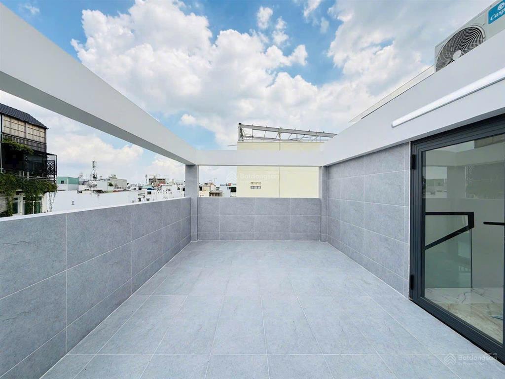 Nhà mới 5.5m x 15m đúc 1 lầu  mua để ở hoặc cho thuê cực giá cao