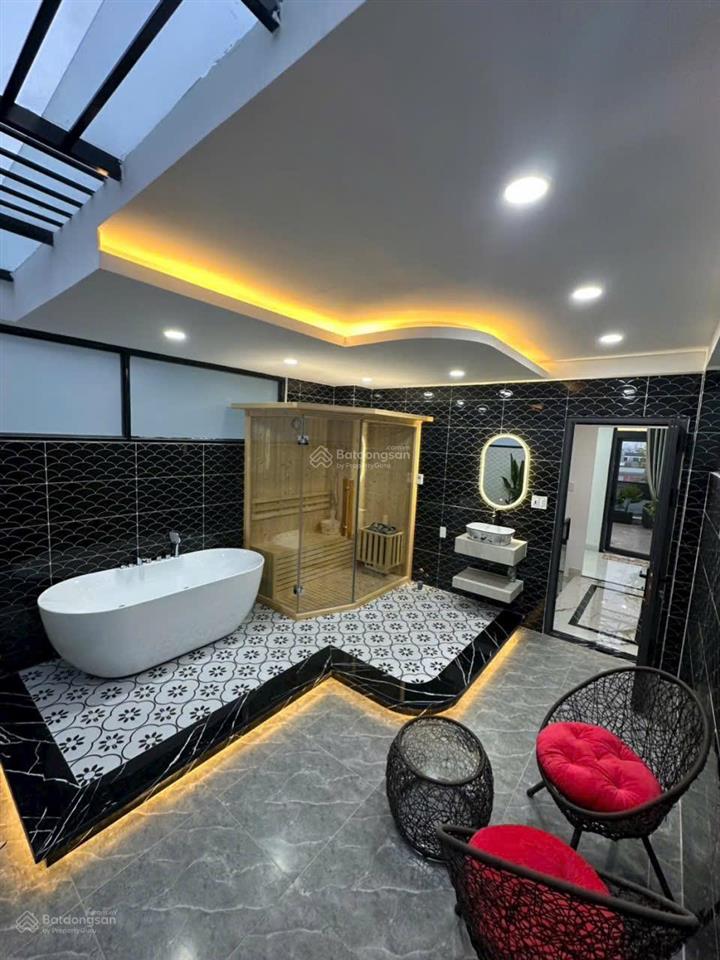 Nhà mới4m x 14m lững 3 lầuhẻm 6m.giá 5.5tỷ,nhà 5m x 18m 4 lầu.đường xe tăng ngủ