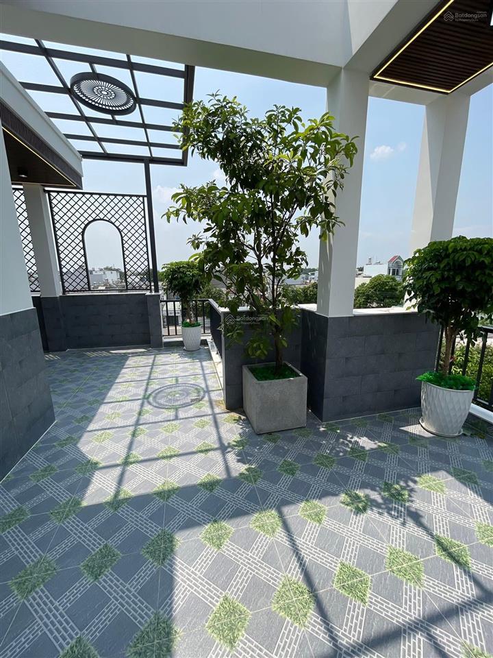 Nhà mới4m x 14m lững 3 lầuhẻm 6m.giá 5.5tỷ,nhà 5m x 18m 4 lầu.đường xe tăng ngủ