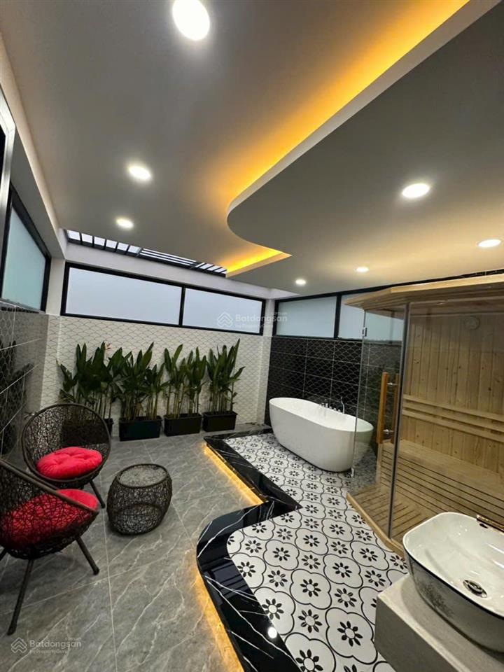 Nhà mới4m x 14m lững 3 lầuhẻm 6m.giá 5.5tỷ,nhà 5m x 18m 4 lầu.đường xe tăng ngủ