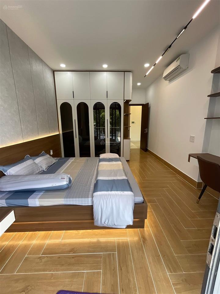 Nhà mới4m x 14m lững 3 lầuhẻm 6m.giá 5.5tỷ,nhà 5m x 18m 4 lầu.đường xe tăng ngủ