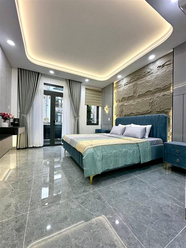 Nhà phố 4.5 x 12m đúc 3 lầu vị trí cực đẹp đường 6 ngay đường hà huy giáp q12