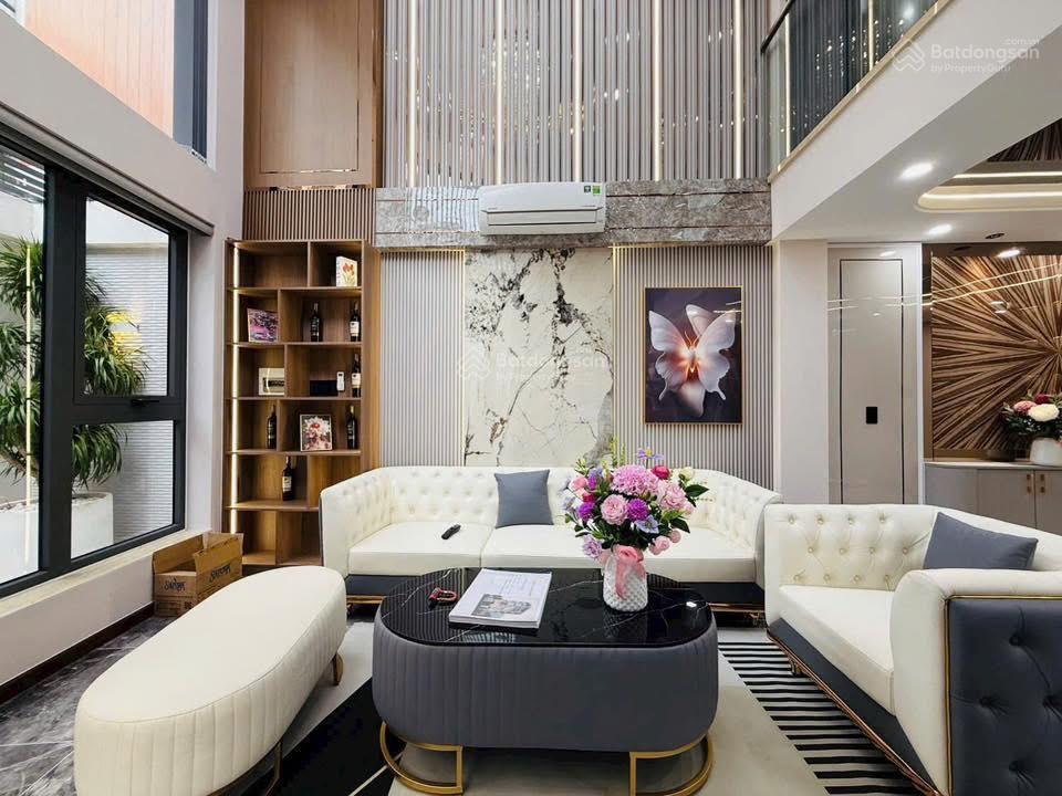 Ngộp oxy giảm 3 tỷ  nhà 7m x 15m 4 lầu thang máy  góc 2 mặt tiền 6m phan huy ích