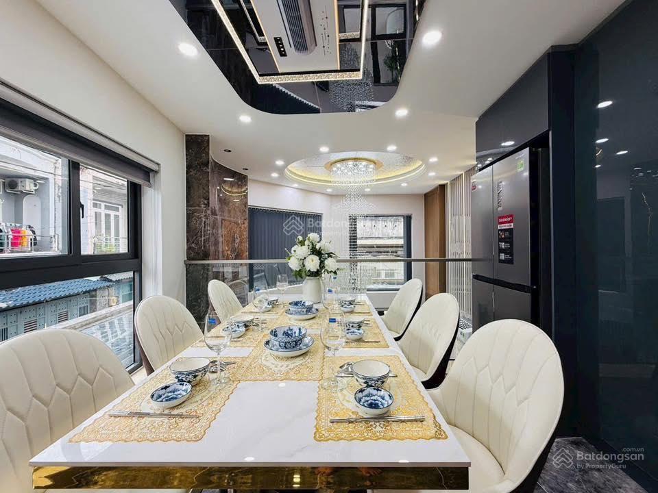 Ngộp oxy giảm 3 tỷ  nhà 7m x 15m 4 lầu thang máy  góc 2 mặt tiền 6m phan huy ích