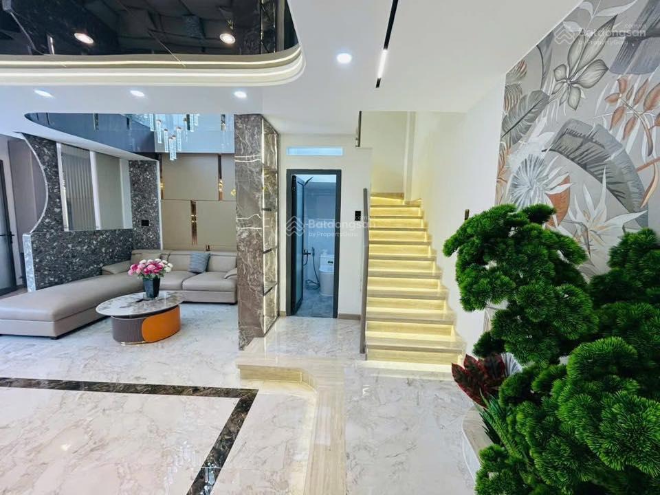 Thiếu oxy lỗ 1 tỷnhà 6m x 8m 4 lầugaraxe 7 chỗhẻm 6m phan huy ích