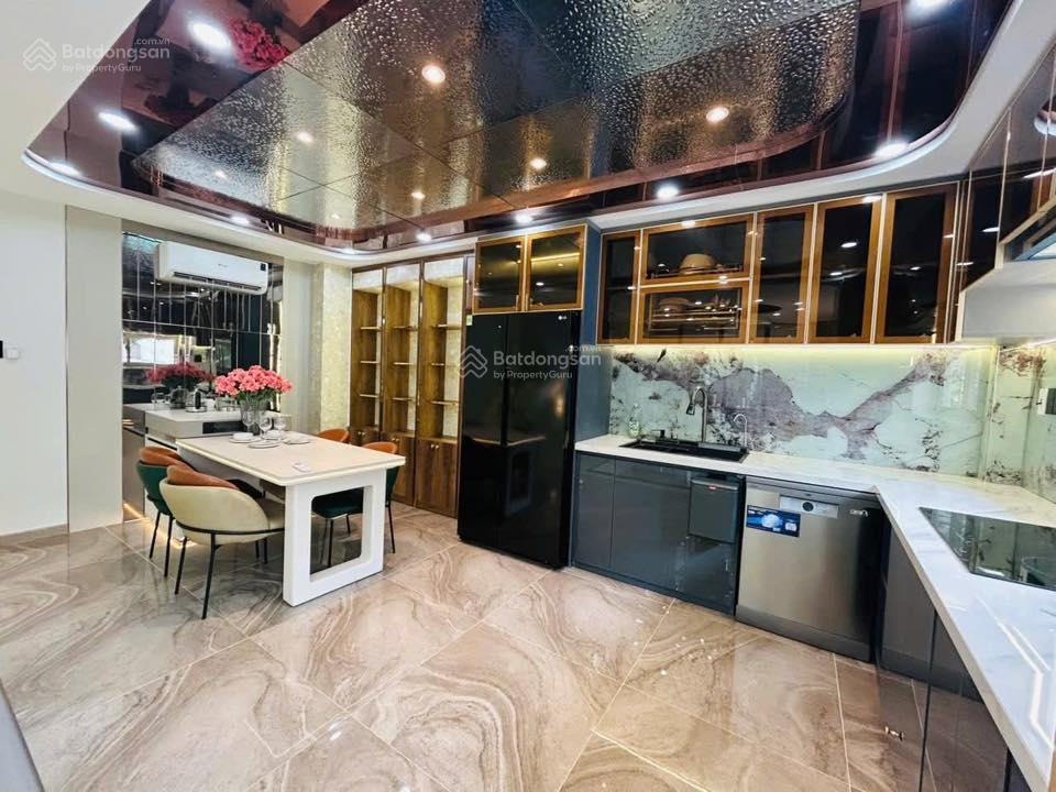 Thiếu oxy lỗ 1 tỷnhà 6m x 8m 4 lầugaraxe 7 chỗhẻm 6m phan huy ích