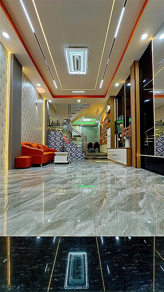 Ngộp ngán hàng xả lỗ nhà 4m x 18m giá 7 tỷ phạm văn bạch