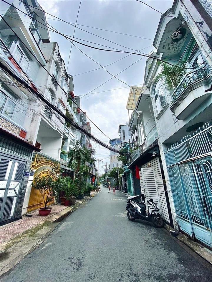 Nợ ngộp oxy nhà 5mx15m  giá 5,999 tỷ  gần nhà ga t3  sân bay tân sơn nhất