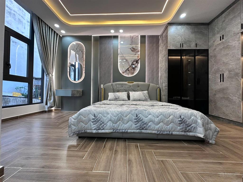 Ngộp nợ giảm 1 tỷ nhà 6mx11m 3 lầu  đặc biệt phòng ngủ dưới trệt