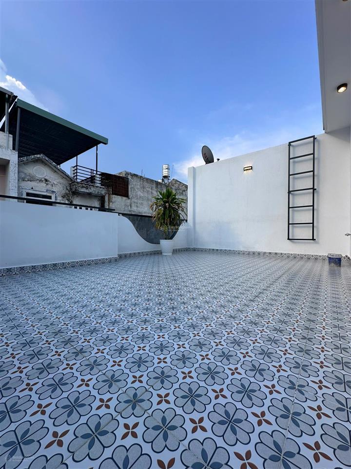 Ngộp nợ giảm 1 tỷ nhà 6mx11m 3 lầu  đặc biệt phòng ngủ dưới trệt