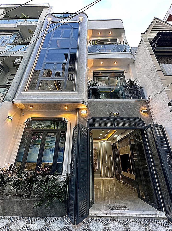 Ngộp nợ giảm 1 tỷ nhà 6mx11m 3 lầu  đặc biệt phòng ngủ dưới trệt