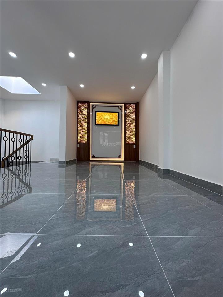 Ngộp nợ giảm 1 tỷ nhà 6mx11m 3 lầu  đặc biệt phòng ngủ dưới trệt