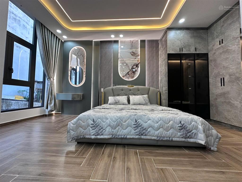 Ngộp nợ giảm 1 tỷ nhà 6mx11m 3 lầu  đặc biệt phòng ngủ dưới trệt