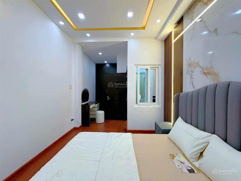 Cho thuê nhà nguyên căn 6mx9m lững 3 lầu hxh thông phan huy ích