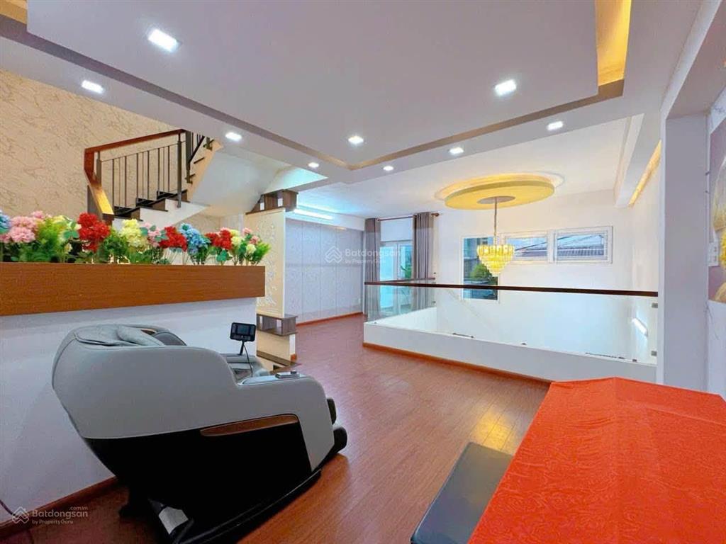 Cho thuê nhà nguyên căn 6mx9m lững 3 lầu hxh thông phan huy ích