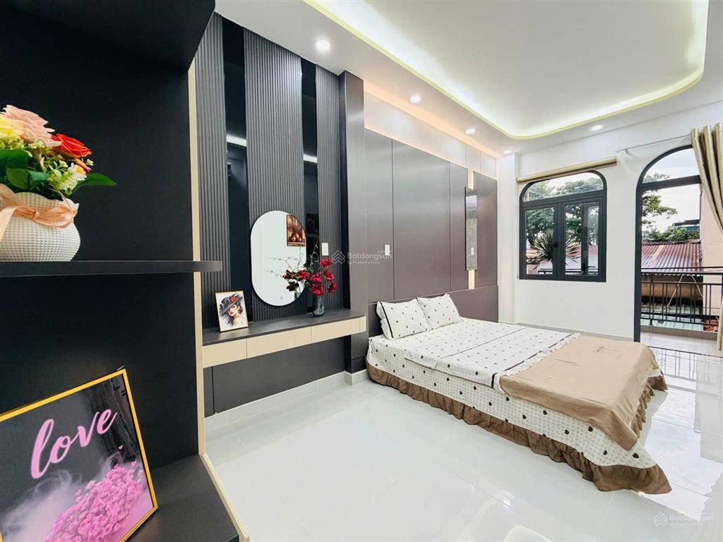 Nhà tân bình  6.5m x 9m gần nhà ga t3  sân bay tân sơn nhất.