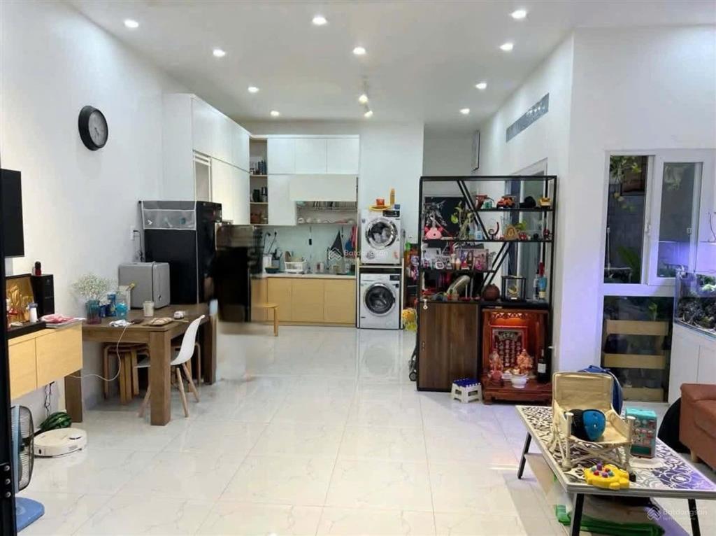 Nhà tân bình  ngộp nợ bank, chỉ 5.99 tỷ  5.6m x 15m. nguyễn sỹ sách