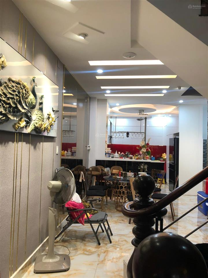 Bán nhà mặt phố 140n phan văn trị, cho con du học 18,5 tỷ, 92 m2, chính chủ, tốt