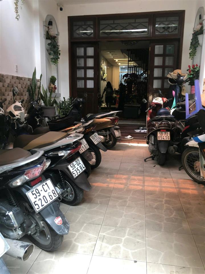 Bán nhà mặt phố 140n phan văn trị, cho con du học 18,5 tỷ, 92 m2, chính chủ, tốt