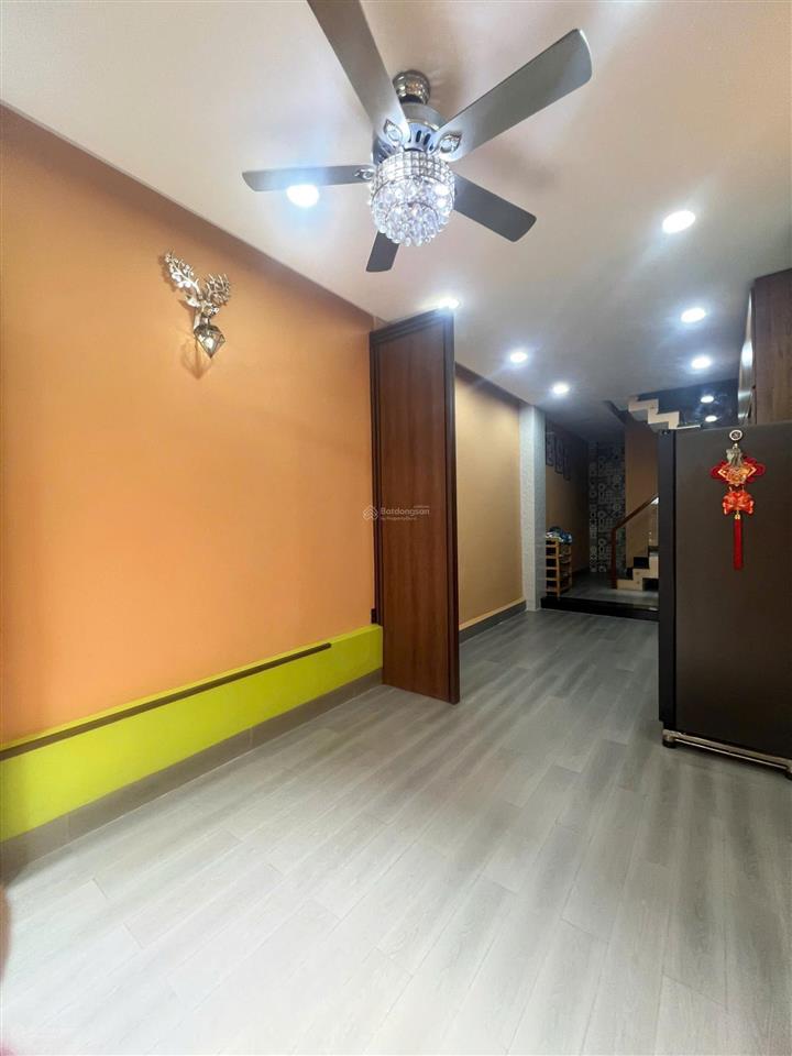 Chính chủ bán nhà đẹp đường lê lai  1 trệt 3 lầu, mới 23 năm  nhỉnh 8 tỷ  vào ở ngay