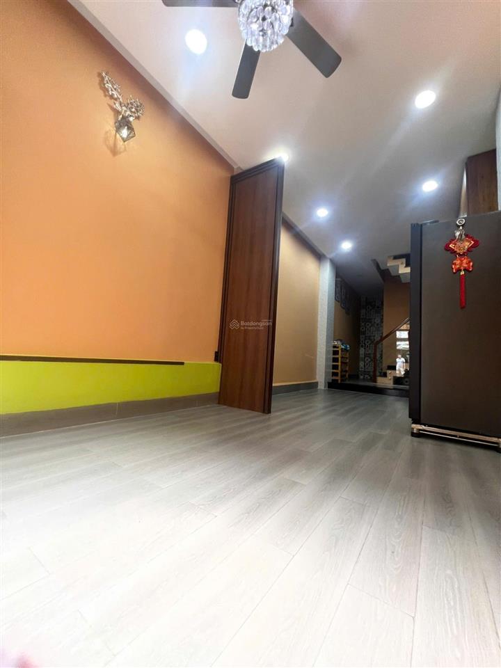 Chính chủ bán nhà đẹp đường lê lai  1 trệt 3 lầu, mới 23 năm  nhỉnh 8 tỷ  vào ở ngay