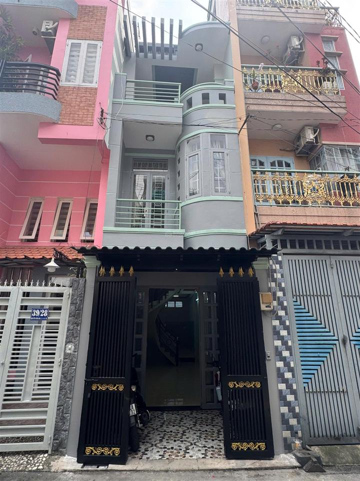 Chính chủ bán nhà đẹp 39/26 đường nguyễn hồng đào  1 trệt 3 lầu, có sân thượng  giá 7.68 tỷ, chốt