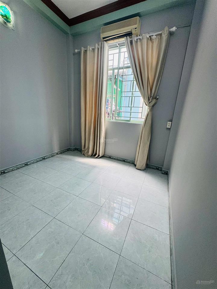 Chính chủ bán nhà đẹp 39/26 đường nguyễn hồng đào  1 trệt 3 lầu, có sân thượng  giá 7.68 tỷ, chốt