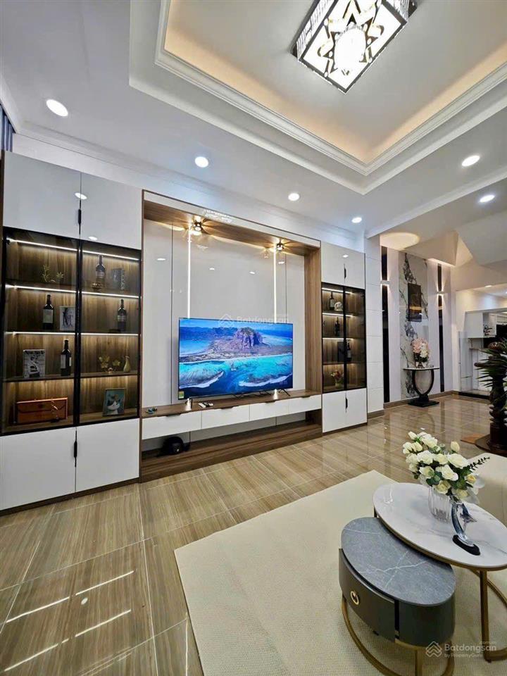 Bán nhà mặt phố nguyễn sỹ sách, 9,9 tỷ, 52m², đẹp, nhiều tiện ích, tân bình, hcm