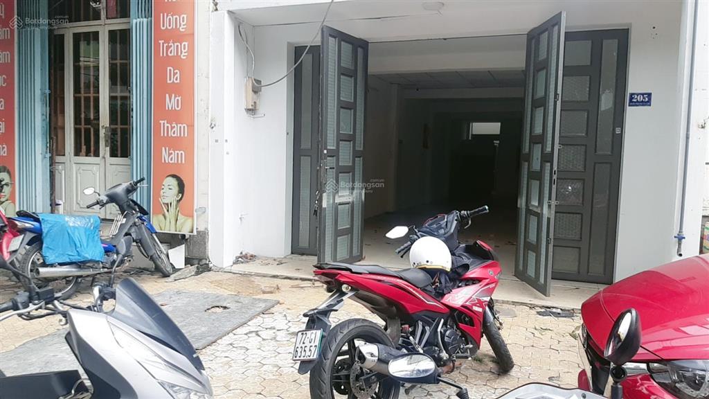 Cho thuê nhà mặt tiền đường cống lở, 4 x 20m, đúc lửng giá 10tr/th.  0385 999 ***