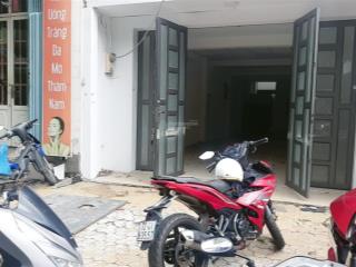 Cho thuê nhà mặt tiền đường cống lở, 4 x 20m, đúc lửng giá 10tr/th
