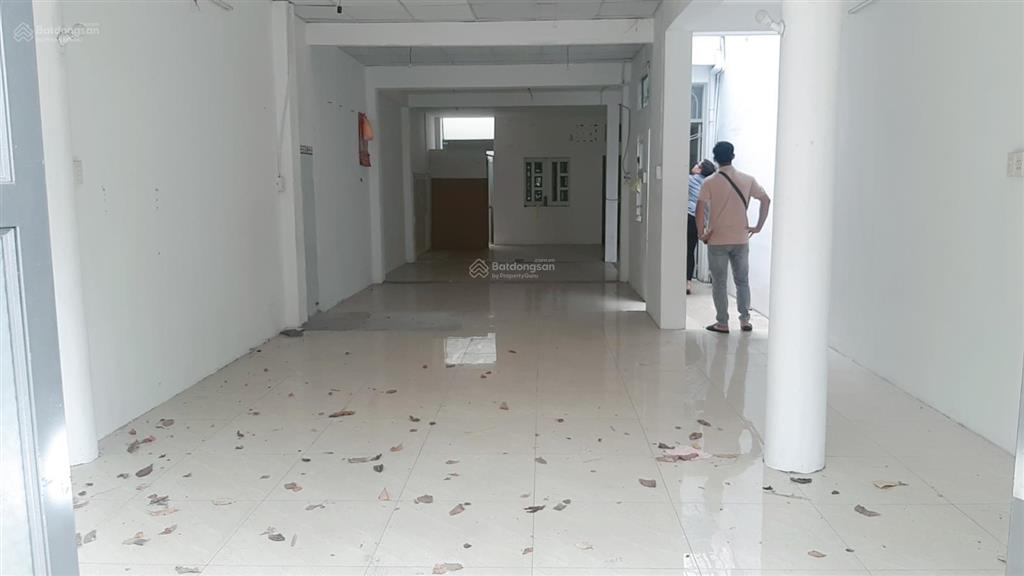 Cho thuê nhà mặt tiền đường cống lở, 4 x 20m, đúc lửng giá 10tr/th.  0385 999 ***