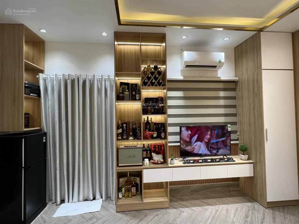 Cho thuê nhà mặt tiền đường cống lở, 4 x 20m, đúc lửng giá 10tr/th.  0385 999 ***