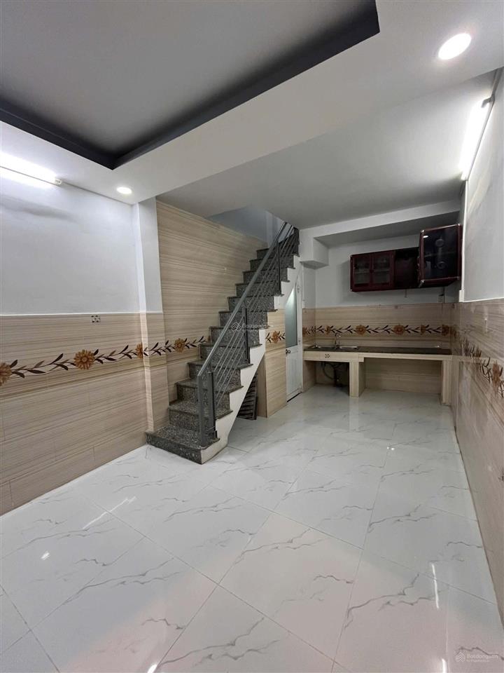 Bán nhà riêng tại lạc long quân, 3,65 tỷ, 35 m2, giá siêu hời
