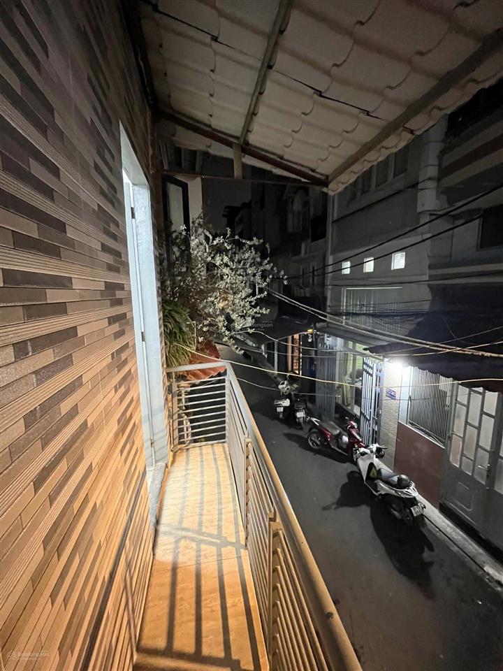 Bán nhà riêng tại lạc long quân, 3,65 tỷ, 35 m2, giá siêu hời