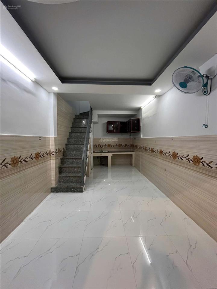 Bán nhà riêng tại lạc long quân, 3,65 tỷ, 35 m2, giá siêu hời