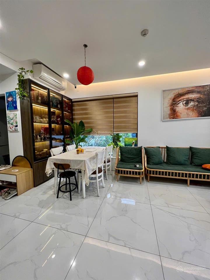 Khách em cần bán căn góc 2pn tòa a5 view công viên giá 7tỷ2 diamond alnata plus