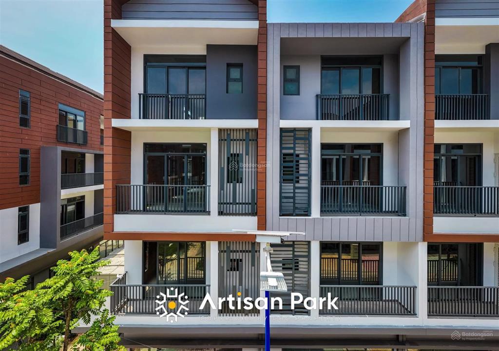 Bán shophouse artisan park giá tốt da, thanh toán 10% ký hđmb, dt 85m², 6pn, 3 tầng