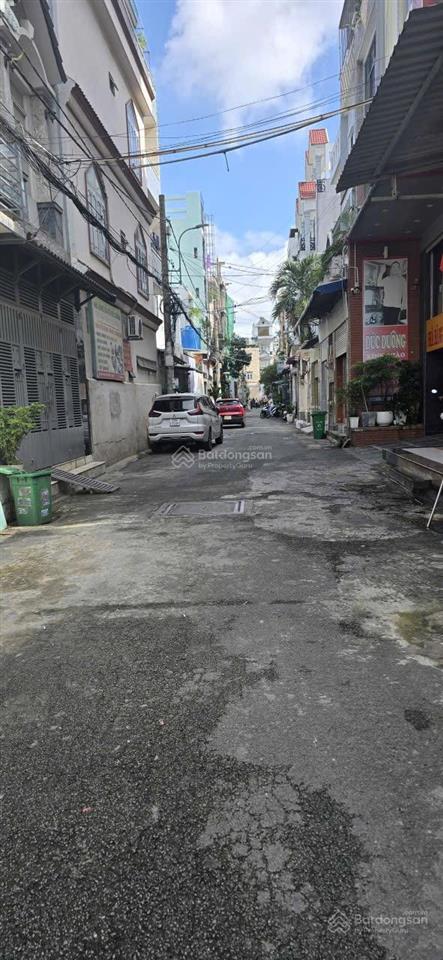 Mtkd sầm uất phạm văn bạch dt 818m giá bán  20 tỷ