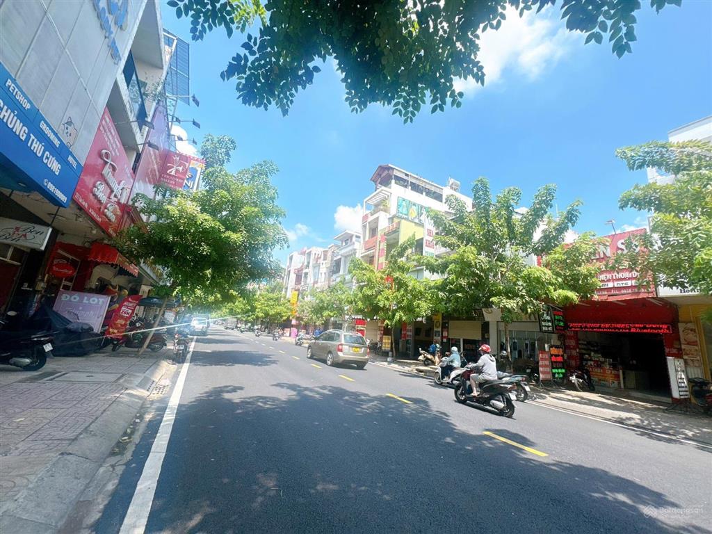 Nhà mặt tiền tân sơn nhì 4x18m 1 lầu 15.8 tỷ