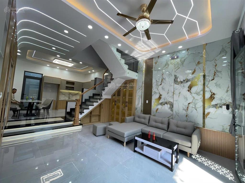 Bán gấp nhà mặt phố (5mx12.5m) 62m2, giá 7,95 tỷ tại số 16, bình hưng hoà, hồ chí minh