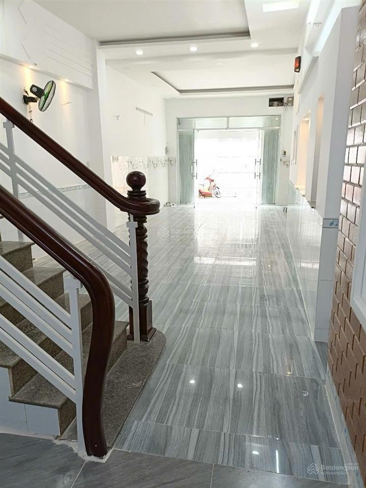 Bán nhà mặt tiền đường số 10 (lê văn quới), 8x13,5m, 1 lầu, chính chủ, giá 7.9 tỷ