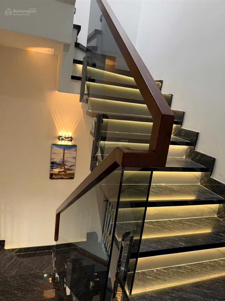Bán nhà hẻm xe hơi thông khu tân hương, 4x14m, 2 lầu, 4 phòng ngủ, nhà mới, giá 7.98 tỷ