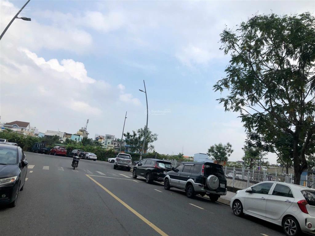 Jamona city bán gấp căn nhà phố kinh doanh đường d4 dt 5x21 3 lầu đường lớn 20m