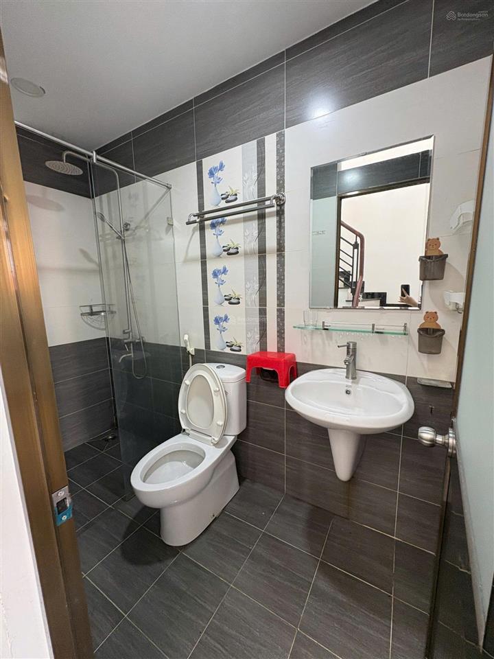 Cho thuê nhà nguyên căn lê đình quản giá tốt hiện tại 4x15m ở ngay