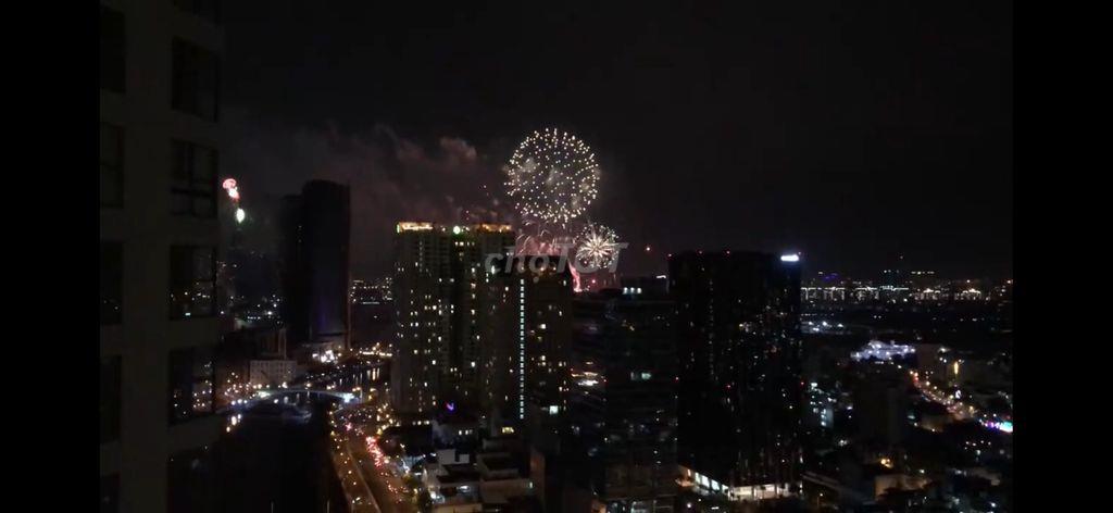 Cho thuê căn hộ Millennium  2PN full nội thất view pháo hoa hồ bơi