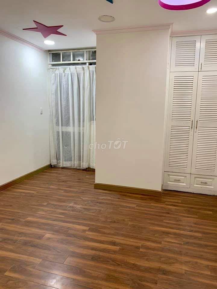CHO THUÊ CĂN HỘ SCREC TOWER QUẬN 3 – 90M2 (3PN 2WC)  – GIÁ 14 TRIỆU
